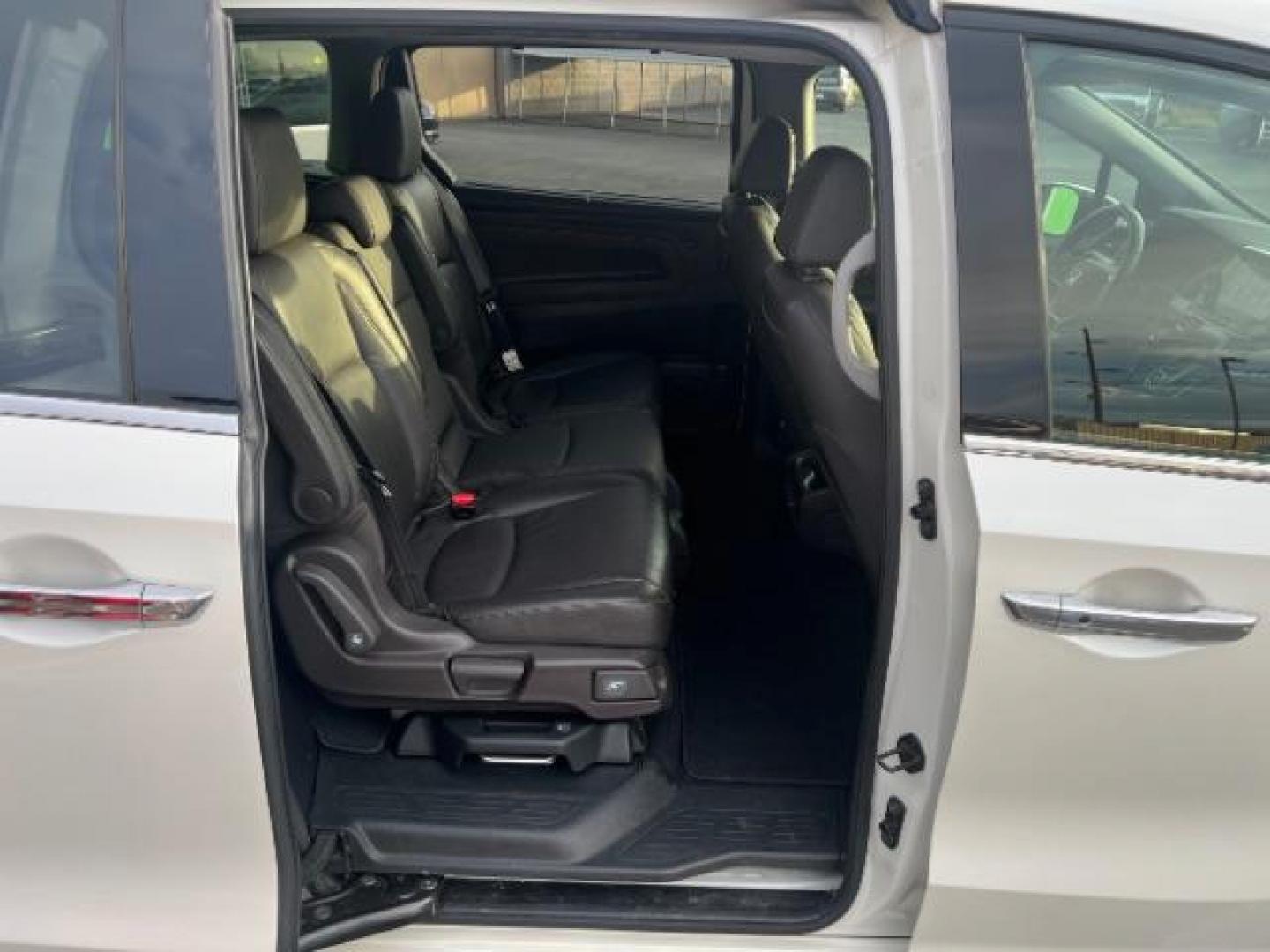 2018 White Diamond Pearl /Gray Honda Odyssey Elite (5FNRL6H92JB) with an 3.5L V-6 gasoline direct injection engine, Automatic transmission, located at 1865 East Red Hills Pkwy, St. George, 84770, (435) 628-0023, 37.120850, -113.543640 - We specialize in helping ALL people get the best financing available. No matter your credit score, good, bad or none we can get you an amazing rate. Had a bankruptcy, divorce, or repossessions? We give you the green light to get your credit back on the road. Low down and affordable payments that fit - Photo#26