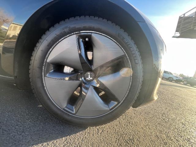 2018 Solid Black /Black Tesla Model 3 Long Range (5YJ3E1EA1JF) with an ELECTRIC engine, Electric transmission, located at 1865 East Red Hills Pkwy, St. George, 84770, (435) 628-0023, 37.120850, -113.543640 - This 2018 Model 3 Long Range has Full Self Driving software paid for! Thats a $8k upgrade that is no longer available to be bought after Feb 14th. Lock in FSD for life. Every Tesla we sell comes with a charger! Excellent condition and very low miles. Gets 272 on a full charge. Has full Tesla warr - Photo#10