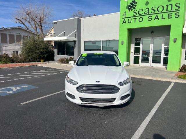 2016 Oxford White /Dune Ford Fusion SE (3FA6P0H79GR) with an Duratec 2.5L I-4 DOHC engine, Automatic transmission, located at 1865 East Red Hills Pkwy, St. George, 84770, (435) 628-0023, 37.120850, -113.543640 - We specialize in helping ALL people get the best financing available. No matter your credit score, good, bad or none we can get you an amazing rate. Had a bankruptcy, divorce, or repossessions? We give you the green light to get your credit back on the road. Low down and affordable payments that fit - Photo#1
