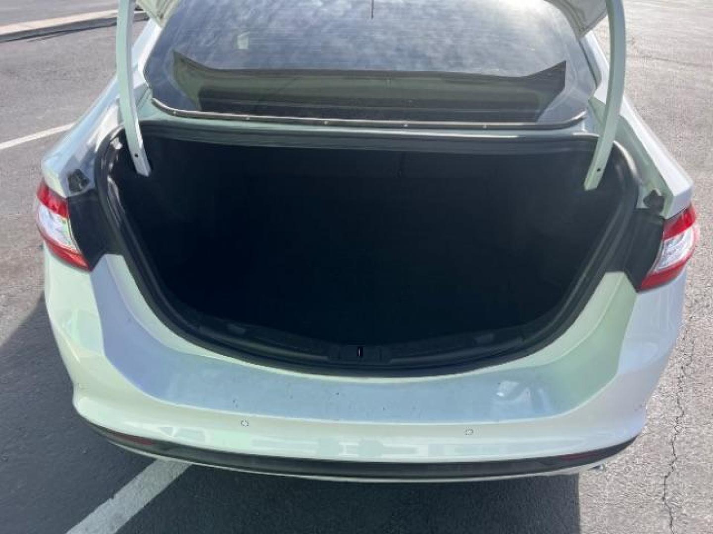 2016 Oxford White /Dune Ford Fusion SE (3FA6P0H79GR) with an Duratec 2.5L I-4 DOHC engine, Automatic transmission, located at 1865 East Red Hills Pkwy, St. George, 84770, (435) 628-0023, 37.120850, -113.543640 - We specialize in helping ALL people get the best financing available. No matter your credit score, good, bad or none we can get you an amazing rate. Had a bankruptcy, divorce, or repossessions? We give you the green light to get your credit back on the road. Low down and affordable payments that fit - Photo#24