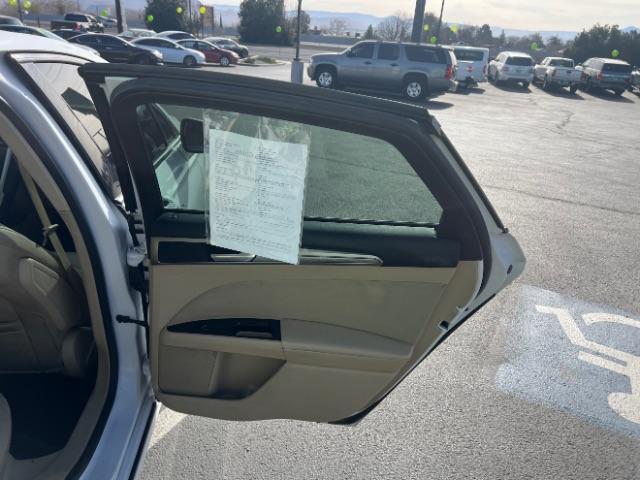 2016 Oxford White /Dune Ford Fusion SE (3FA6P0H79GR) with an Duratec 2.5L I-4 DOHC engine, Automatic transmission, located at 1865 East Red Hills Pkwy, St. George, 84770, (435) 628-0023, 37.120850, -113.543640 - We specialize in helping ALL people get the best financing available. No matter your credit score, good, bad or none we can get you an amazing rate. Had a bankruptcy, divorce, or repossessions? We give you the green light to get your credit back on the road. Low down and affordable payments that fit - Photo#25