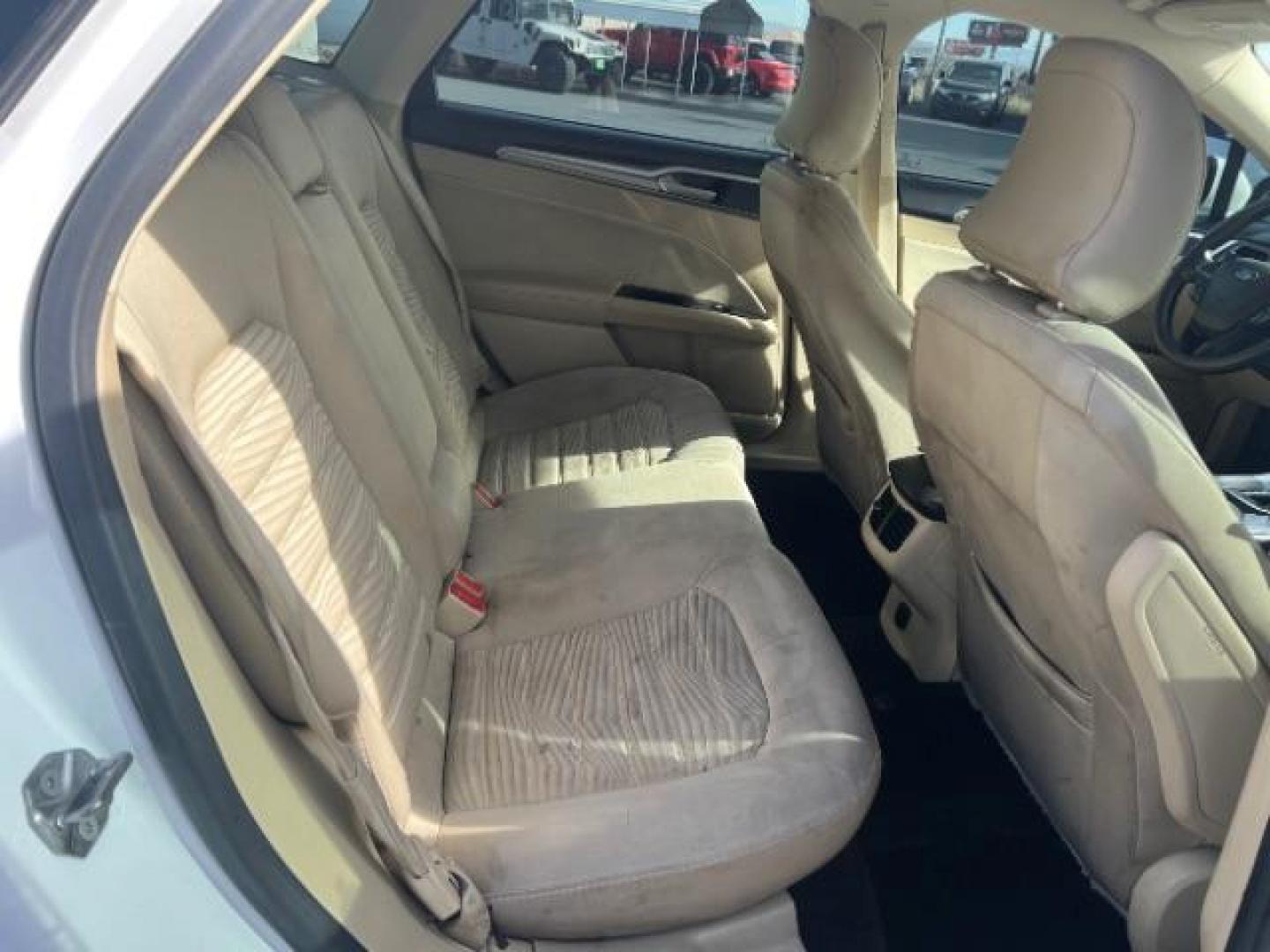 2016 Oxford White /Dune Ford Fusion SE (3FA6P0H79GR) with an Duratec 2.5L I-4 DOHC engine, Automatic transmission, located at 1865 East Red Hills Pkwy, St. George, 84770, (435) 628-0023, 37.120850, -113.543640 - We specialize in helping ALL people get the best financing available. No matter your credit score, good, bad or none we can get you an amazing rate. Had a bankruptcy, divorce, or repossessions? We give you the green light to get your credit back on the road. Low down and affordable payments that fit - Photo#26