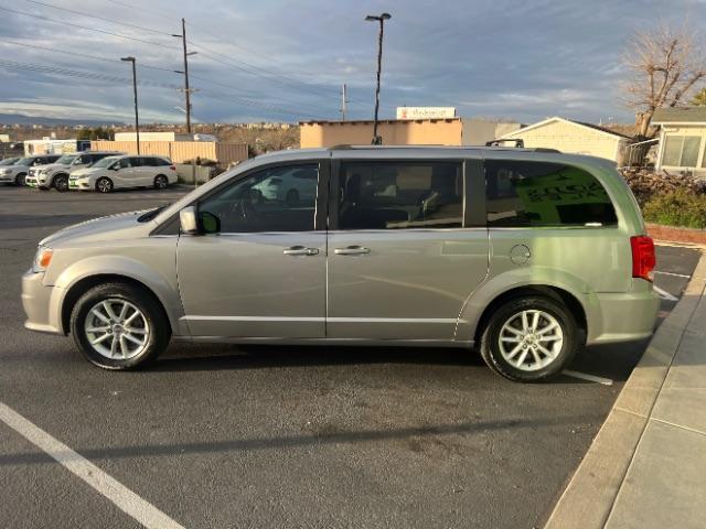 2018 Silver /Black Leather Interior Dodge Grand Caravan SXT (2C4RDGCGXJR) with an 3.6L V6 DOHC 24V engine, 6-Speed Automatic transmission, located at 940 North Main Street, Cedar City, UT, 84720, (435) 628-0023, 37.692936, -113.061897 - We specialize in helping ALL people get the best financing available. No matter your credit score, good, bad or none we can get you an amazing rate. Had a bankruptcy, divorce, or repossessions? We give you the green light to get your credit back on the road. Low down and affordable payments that fit - Photo#3
