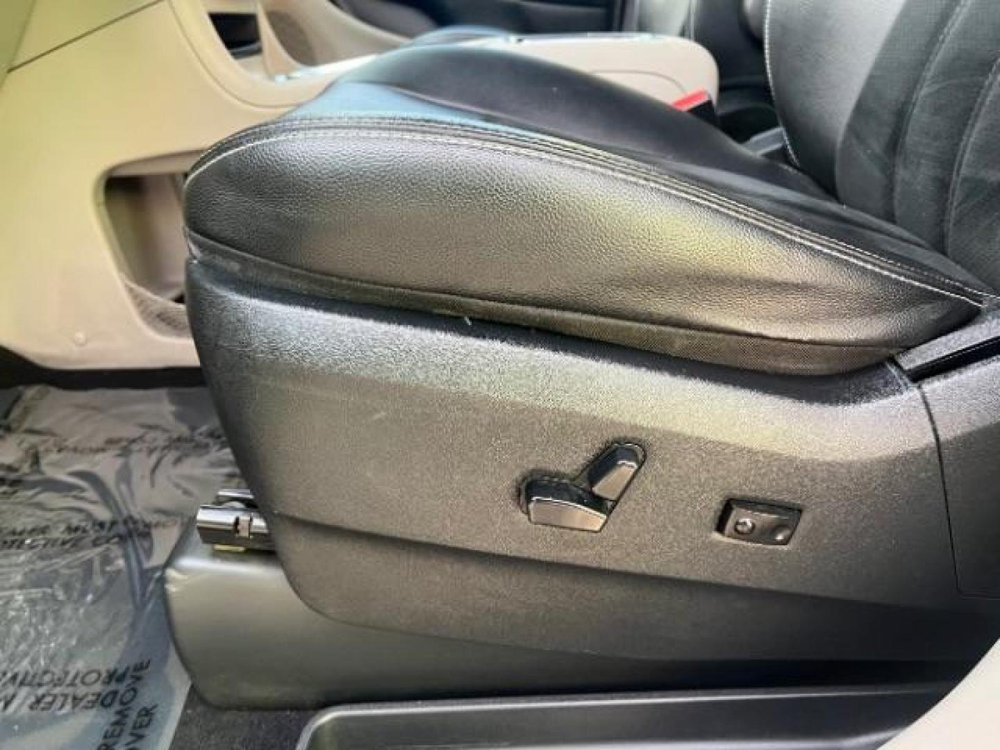 2018 Silver /Black Leather Interior Dodge Grand Caravan SXT (2C4RDGCGXJR) with an 3.6L V6 DOHC 24V engine, 6-Speed Automatic transmission, located at 940 North Main Street, Cedar City, UT, 84720, (435) 628-0023, 37.692936, -113.061897 - We specialize in helping ALL people get the best financing available. No matter your credit score, good, bad or none we can get you an amazing rate. Had a bankruptcy, divorce, or repossessions? We give you the green light to get your credit back on the road. Low down and affordable payments that fit - Photo#13