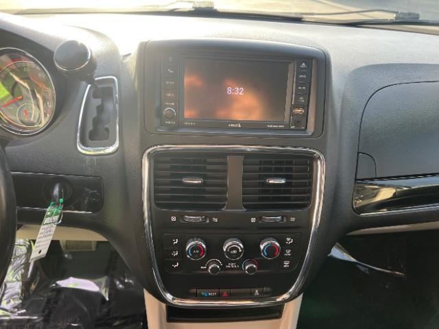 2018 Silver /Black Leather Interior Dodge Grand Caravan SXT (2C4RDGCGXJR) with an 3.6L V6 DOHC 24V engine, 6-Speed Automatic transmission, located at 940 North Main Street, Cedar City, UT, 84720, (435) 628-0023, 37.692936, -113.061897 - We specialize in helping ALL people get the best financing available. No matter your credit score, good, bad or none we can get you an amazing rate. Had a bankruptcy, divorce, or repossessions? We give you the green light to get your credit back on the road. Low down and affordable payments that fit - Photo#17