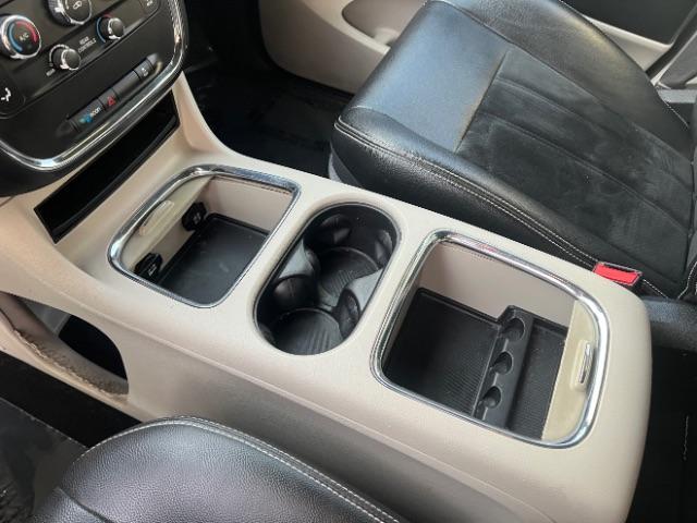2018 Silver /Black Leather Interior Dodge Grand Caravan SXT (2C4RDGCGXJR) with an 3.6L V6 DOHC 24V engine, 6-Speed Automatic transmission, located at 940 North Main Street, Cedar City, UT, 84720, (435) 628-0023, 37.692936, -113.061897 - We specialize in helping ALL people get the best financing available. No matter your credit score, good, bad or none we can get you an amazing rate. Had a bankruptcy, divorce, or repossessions? We give you the green light to get your credit back on the road. Low down and affordable payments that fit - Photo#18