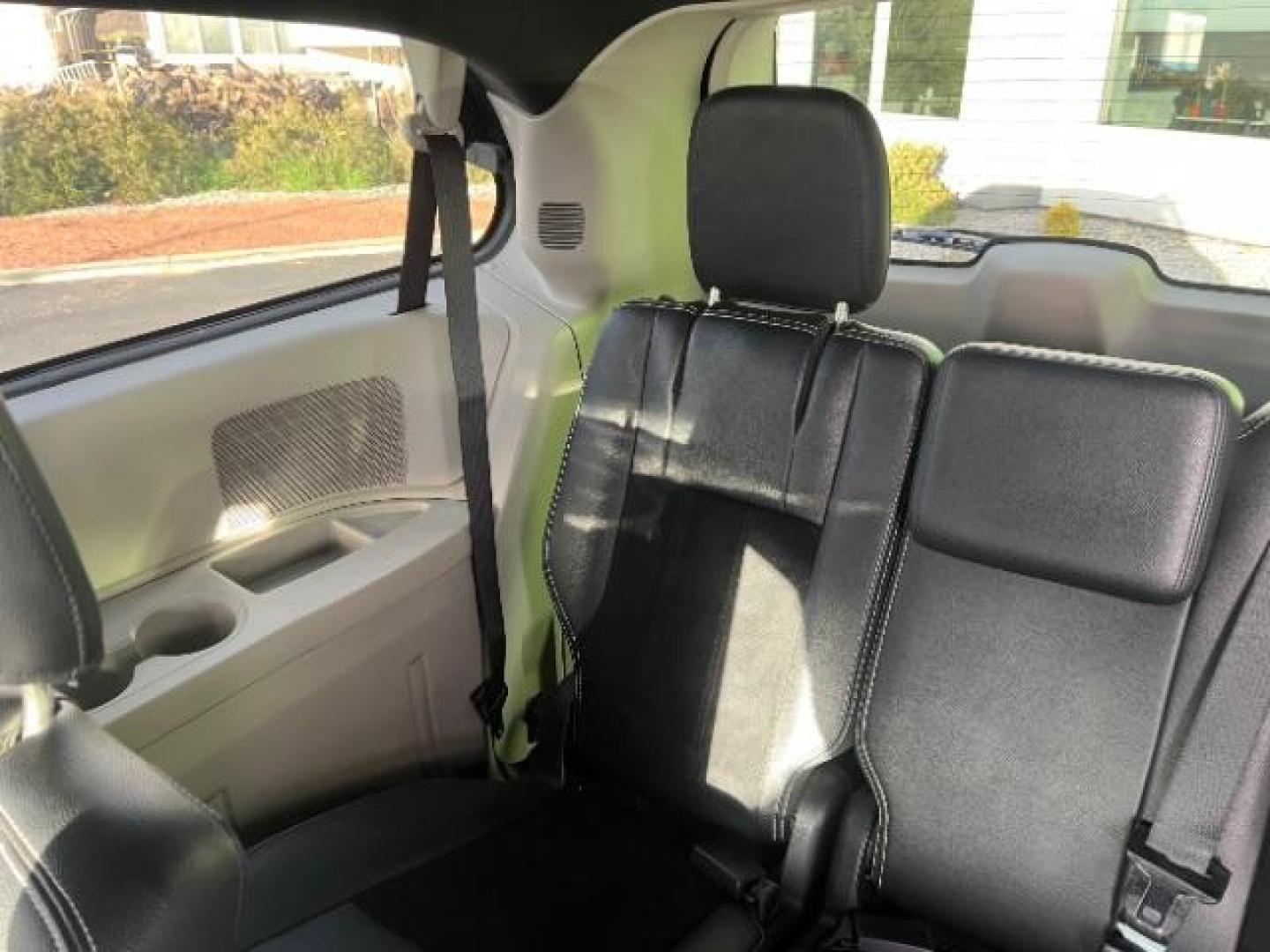2018 Silver /Black Leather Interior Dodge Grand Caravan SXT (2C4RDGCGXJR) with an 3.6L V6 DOHC 24V engine, 6-Speed Automatic transmission, located at 940 North Main Street, Cedar City, UT, 84720, (435) 628-0023, 37.692936, -113.061897 - We specialize in helping ALL people get the best financing available. No matter your credit score, good, bad or none we can get you an amazing rate. Had a bankruptcy, divorce, or repossessions? We give you the green light to get your credit back on the road. Low down and affordable payments that fit - Photo#21