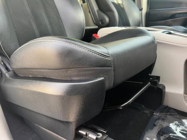 2018 Silver /Black Leather Interior Dodge Grand Caravan SXT (2C4RDGCGXJR) with an 3.6L V6 DOHC 24V engine, 6-Speed Automatic transmission, located at 940 North Main Street, Cedar City, UT, 84720, (435) 628-0023, 37.692936, -113.061897 - We specialize in helping ALL people get the best financing available. No matter your credit score, good, bad or none we can get you an amazing rate. Had a bankruptcy, divorce, or repossessions? We give you the green light to get your credit back on the road. Low down and affordable payments that fit - Photo#27