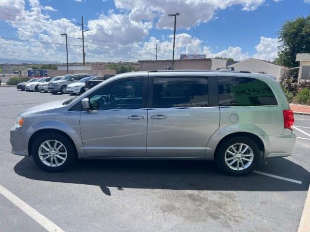 2018 Silver /BLACK LEATEHR Dodge Grand Caravan SXT (2C4RDGCGXJR) with an 3.6L V6 DOHC 24V engine, 6-Speed Automatic transmission, located at 1865 East Red Hills Pkwy, St. George, 84770, (435) 628-0023, 37.120850, -113.543640 - Need sliding doors and seating for the whole crew? This Silver 2018 Dodge Grand Caravan SXT brings a 3.6L V6, 6-speed automatic, front-wheel drive, and black leather - the practical family van Southern Utah households still rely on. We specialize in in-house financing and work with all credit types- Photo#3