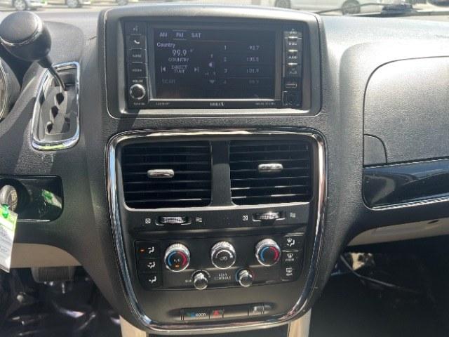 2018 Silver /BLACK LEATEHR Dodge Grand Caravan SXT (2C4RDGCGXJR) with an 3.6L V6 DOHC 24V engine, 6-Speed Automatic transmission, located at 1865 East Red Hills Pkwy, St. George, 84770, (435) 628-0023, 37.120850, -113.543640 - Need sliding doors and seating for the whole crew? This Silver 2018 Dodge Grand Caravan SXT brings a 3.6L V6, 6-speed automatic, front-wheel drive, and black leather - the practical family van Southern Utah households still rely on. We specialize in in-house financing and work with all credit types- Photo#17