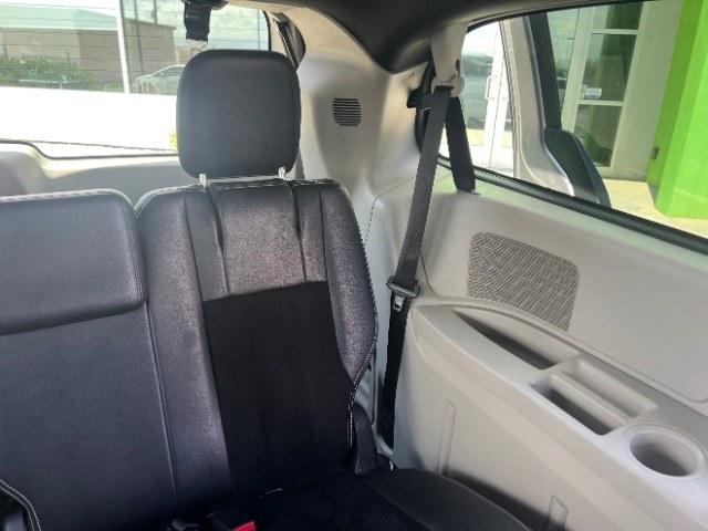 2018 Silver /BLACK LEATEHR Dodge Grand Caravan SXT (2C4RDGCGXJR) with an 3.6L V6 DOHC 24V engine, 6-Speed Automatic transmission, located at 1865 East Red Hills Pkwy, St. George, 84770, (435) 628-0023, 37.120850, -113.543640 - Need sliding doors and seating for the whole crew? This Silver 2018 Dodge Grand Caravan SXT brings a 3.6L V6, 6-speed automatic, front-wheel drive, and black leather - the practical family van Southern Utah households still rely on. We specialize in in-house financing and work with all credit types- Photo#21