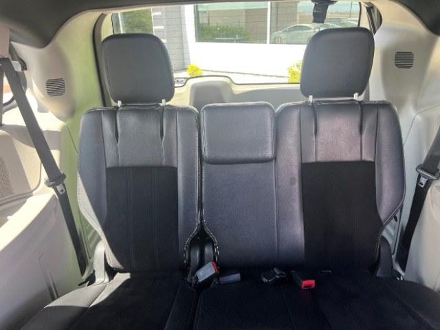 2018 Silver /BLACK LEATEHR Dodge Grand Caravan SXT (2C4RDGCGXJR) with an 3.6L V6 DOHC 24V engine, 6-Speed Automatic transmission, located at 1865 East Red Hills Pkwy, St. George, 84770, (435) 628-0023, 37.120850, -113.543640 - Need sliding doors and seating for the whole crew? This Silver 2018 Dodge Grand Caravan SXT brings a 3.6L V6, 6-speed automatic, front-wheel drive, and black leather - the practical family van Southern Utah households still rely on. We specialize in in-house financing and work with all credit types- Photo#22