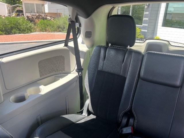 2018 Silver /BLACK LEATEHR Dodge Grand Caravan SXT (2C4RDGCGXJR) with an 3.6L V6 DOHC 24V engine, 6-Speed Automatic transmission, located at 1865 East Red Hills Pkwy, St. George, 84770, (435) 628-0023, 37.120850, -113.543640 - Need sliding doors and seating for the whole crew? This Silver 2018 Dodge Grand Caravan SXT brings a 3.6L V6, 6-speed automatic, front-wheel drive, and black leather - the practical family van Southern Utah households still rely on. We specialize in in-house financing and work with all credit types- Photo#23