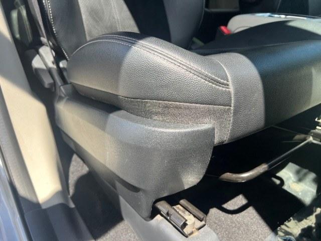 2018 Silver /BLACK LEATEHR Dodge Grand Caravan SXT (2C4RDGCGXJR) with an 3.6L V6 DOHC 24V engine, 6-Speed Automatic transmission, located at 1865 East Red Hills Pkwy, St. George, 84770, (435) 628-0023, 37.120850, -113.543640 - Need sliding doors and seating for the whole crew? This Silver 2018 Dodge Grand Caravan SXT brings a 3.6L V6, 6-speed automatic, front-wheel drive, and black leather - the practical family van Southern Utah households still rely on. We specialize in in-house financing and work with all credit types- Photo#27