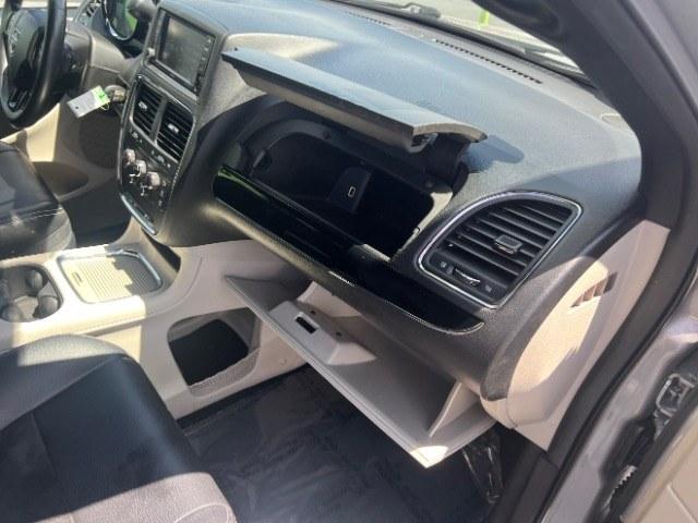 2018 Silver /BLACK LEATEHR Dodge Grand Caravan SXT (2C4RDGCGXJR) with an 3.6L V6 DOHC 24V engine, 6-Speed Automatic transmission, located at 1865 East Red Hills Pkwy, St. George, 84770, (435) 628-0023, 37.120850, -113.543640 - Need sliding doors and seating for the whole crew? This Silver 2018 Dodge Grand Caravan SXT brings a 3.6L V6, 6-speed automatic, front-wheel drive, and black leather - the practical family van Southern Utah households still rely on. We specialize in in-house financing and work with all credit types- Photo#28