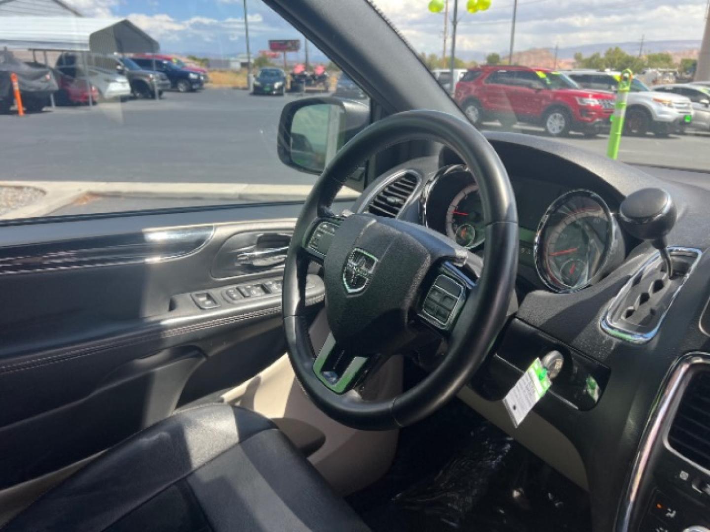 2018 Silver /BLACK LEATEHR Dodge Grand Caravan SXT (2C4RDGCGXJR) with an 3.6L V6 DOHC 24V engine, 6-Speed Automatic transmission, located at 1865 East Red Hills Pkwy, St. George, 84770, (435) 628-0023, 37.120850, -113.543640 - Versatile Southern Utah travel starts with this 2018 Dodge Grand Caravan SXT. Its 3.6L V6 engine, 6-speed automatic transmission, and front-wheel drive make it a smart fit for family trips, school runs, and road adventures. With 115895 miles, this Grand Caravan is ready for its next adventure. The- Photo#29