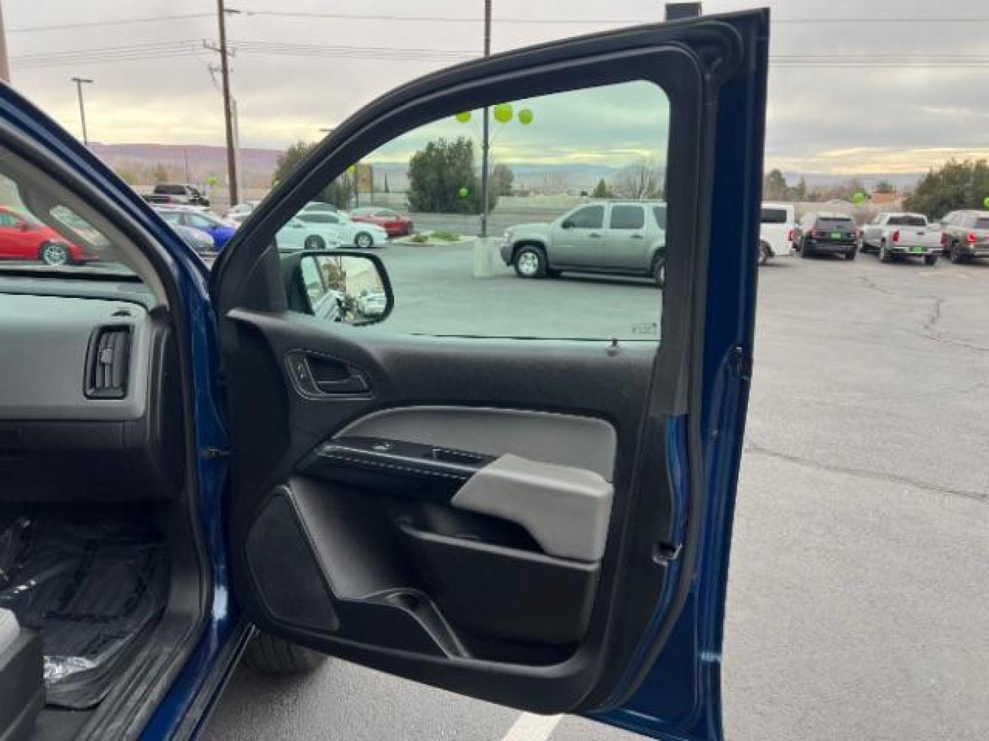 2020 Pacific Blue Metallic /Jet Black/Dark Ash Chevrolet Colorado 2WD Crew Cab Short Box WT (1GCGSBEN0L1) with an 2.5L I-4 gasoline direct injection engine, Automatic transmission, located at 1865 East Red Hills Pkwy, St. George, 84770, (435) 628-0023, 37.120850, -113.543640 - We specialize in helping ALL people get the best financing available. No matter your credit score, good, bad or none we can get you an amazing rate. Had a bankruptcy, divorce, or repossessions? We give you the green light to get your credit back on the road. Low down and affordable payments that fit - Photo#26