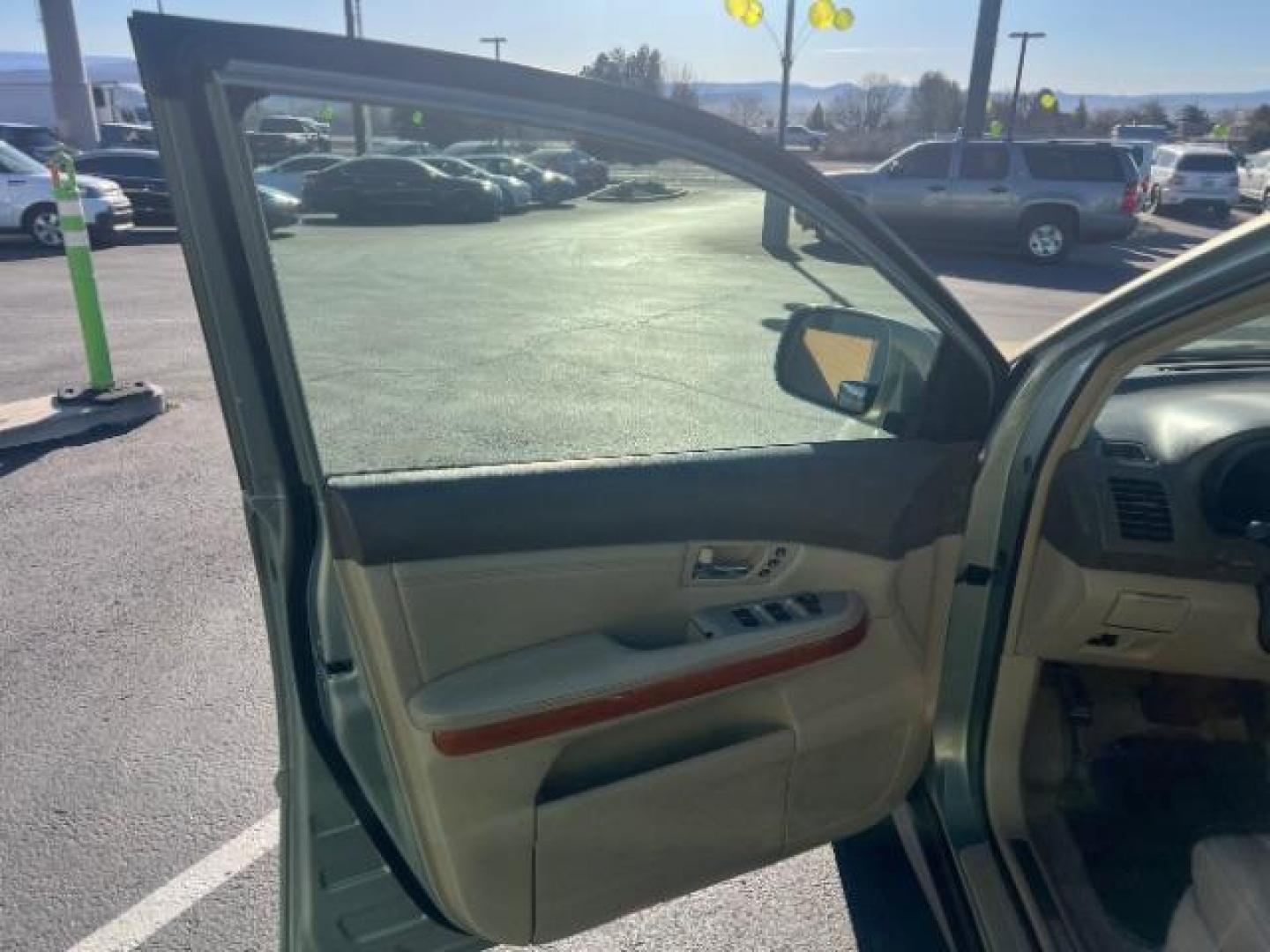 2006 Silver /Tan Leather Interior Lexus RX 330 FWD (JTJGA31U860) , Automatic transmission, located at 1865 East Red Hills Pkwy, St. George, 84770, (435) 628-0023, 37.120850, -113.543640 - We specialize in helping ALL people get the best financing available. No matter your credit score, good, bad or none we can get you an amazing rate. Had a bankruptcy, divorce, or repossessions? We give you the green light to get your credit back on the road. Low down and affordable payments that fit - Photo#12
