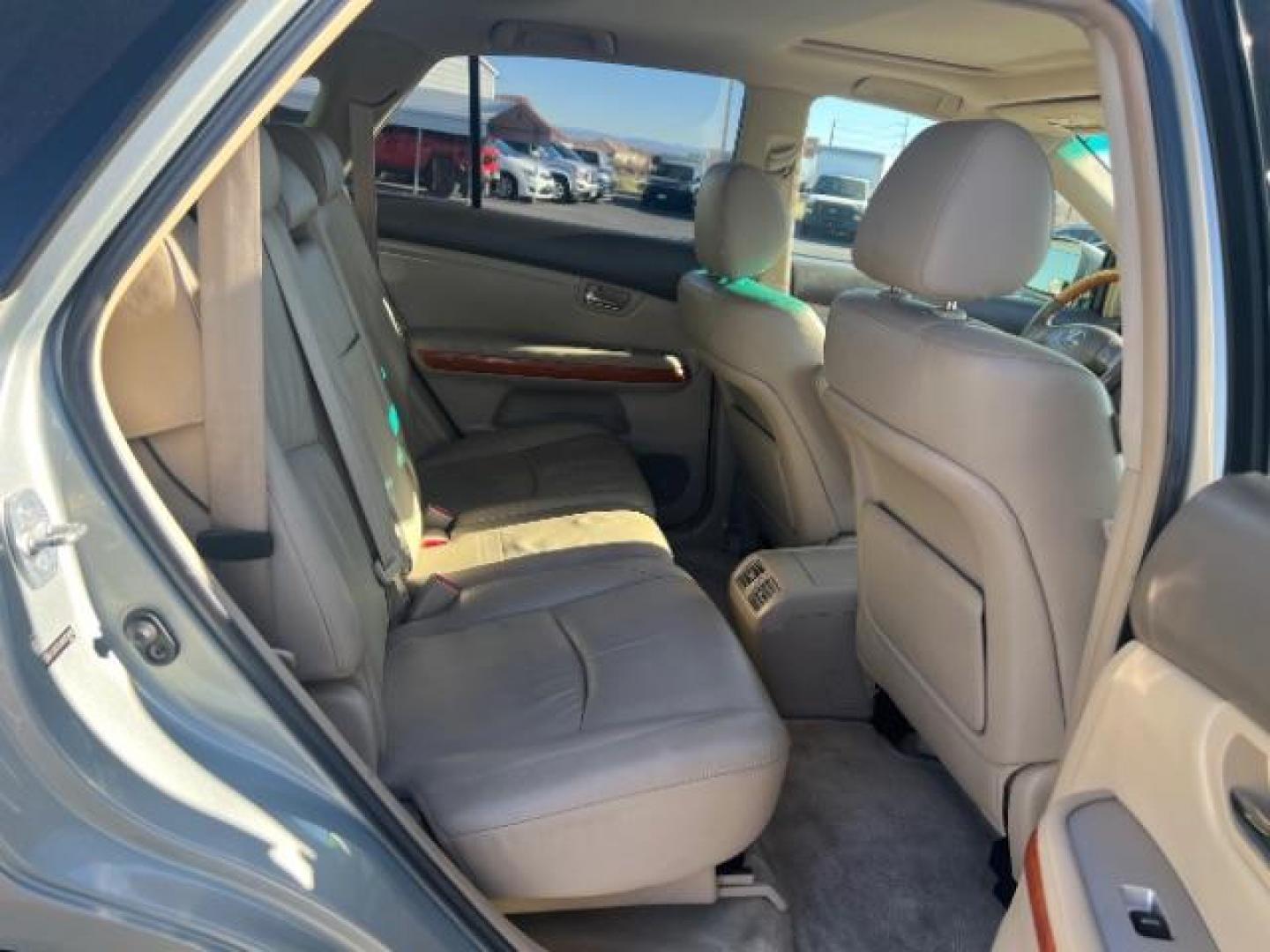 2006 Silver /Tan Leather Interior Lexus RX 330 FWD (JTJGA31U860) , Automatic transmission, located at 1865 East Red Hills Pkwy, St. George, 84770, (435) 628-0023, 37.120850, -113.543640 - We specialize in helping ALL people get the best financing available. No matter your credit score, good, bad or none we can get you an amazing rate. Had a bankruptcy, divorce, or repossessions? We give you the green light to get your credit back on the road. Low down and affordable payments that fit - Photo#25