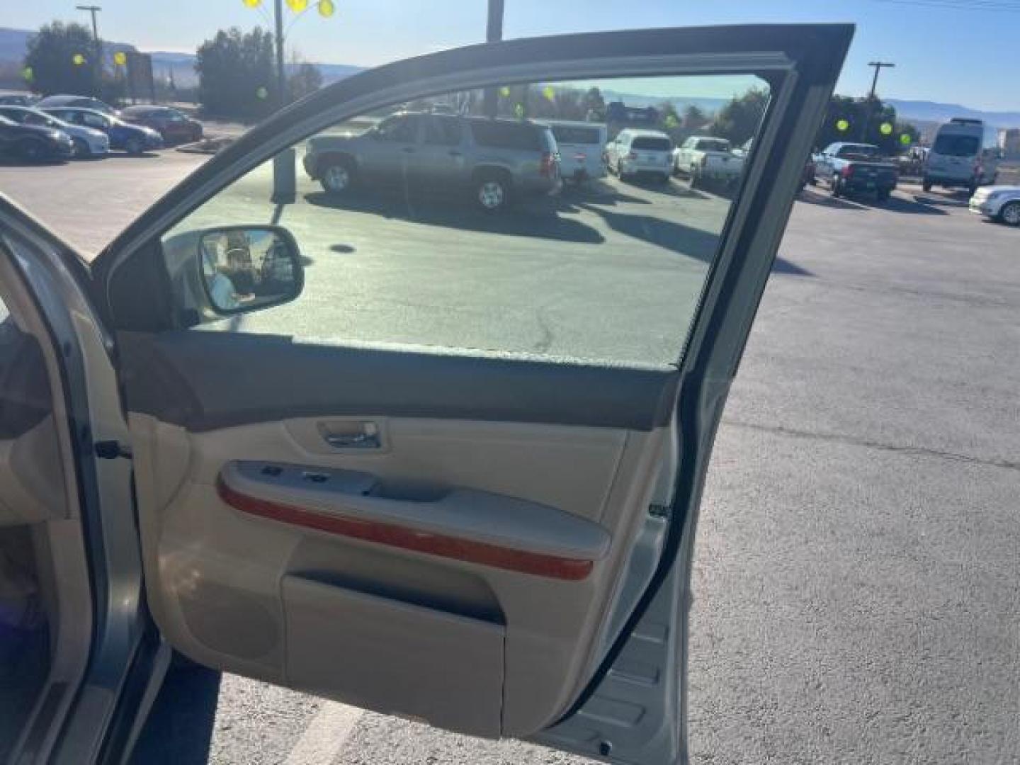 2006 Silver /Tan Leather Interior Lexus RX 330 FWD (JTJGA31U860) , Automatic transmission, located at 1865 East Red Hills Pkwy, St. George, 84770, (435) 628-0023, 37.120850, -113.543640 - We specialize in helping ALL people get the best financing available. No matter your credit score, good, bad or none we can get you an amazing rate. Had a bankruptcy, divorce, or repossessions? We give you the green light to get your credit back on the road. Low down and affordable payments that fit - Photo#26