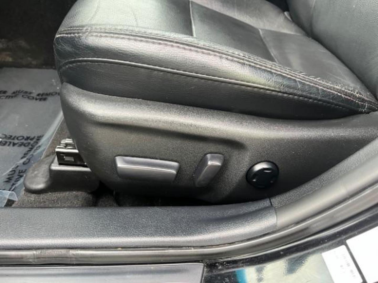 2015 Attitude Black /Black Toyota Avalon XLE Premium (4T1BK1EB3FU) with an 3.5L V-6 DOHC engine, Automatic transmission, located at 1865 East Red Hills Pkwy, St. George, 84770, (435) 628-0023, 37.120850, -113.543640 - Photo#13