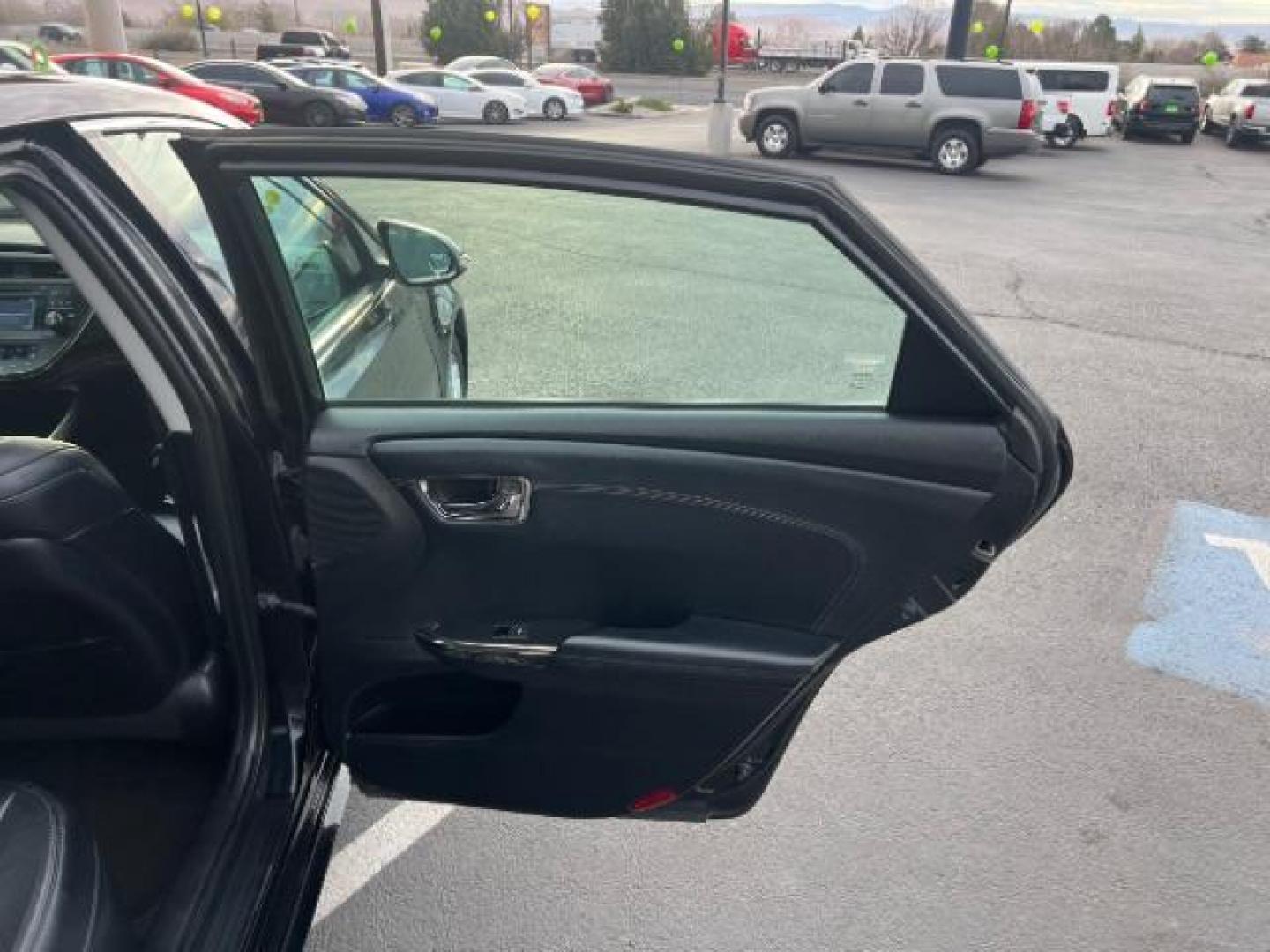 2015 Attitude Black /Black Toyota Avalon XLE Premium (4T1BK1EB3FU) with an 3.5L V-6 DOHC engine, Automatic transmission, located at 1865 East Red Hills Pkwy, St. George, 84770, (435) 628-0023, 37.120850, -113.543640 - Photo#25