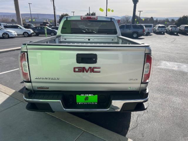 2015 Quicksilver Metallic /Jet Black GMC Canyon SLE (1GTG5BE33F1) with an 3.6L V-6 gasoline direct injection engine, Automatic transmission, located at 1865 East Red Hills Pkwy, St. George, 84770, (435) 628-0023, 37.120850, -113.543640 - We specialize in helping ALL people get the best financing available. No matter your credit score, good, bad or none we can get you an amazing rate. Had a bankruptcy, divorce, or repossessions? We give you the green light to get your credit back on the road. Low down and affordable payments that fit - Photo#5