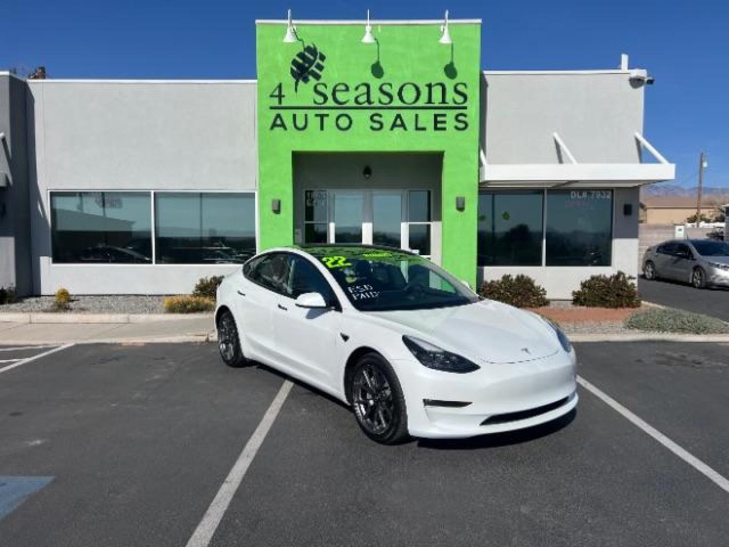 2022 Pearl White Multi-Coat /Black Tesla Model 3 Long Range Dual Motor All-Wheel Drive (5YJ3E1EBXNF) with an ELECTRIC engine, Automatic transmission, located at 1865 East Red Hills Pkwy, St. George, 84770, (435) 628-0023, 37.120850, -113.543640 - Excellent condition Tesla Model 3 Long range AWD with FULL SELF DRIVING subscription paid for. ($8 software unlock that will no longer be available to buy after Feb 14th) Lock in your FSD ownership now. Also, be to first in line to upgrade from HW3 to HW4 when Tesla makes the upgrade available as p - Photo#0