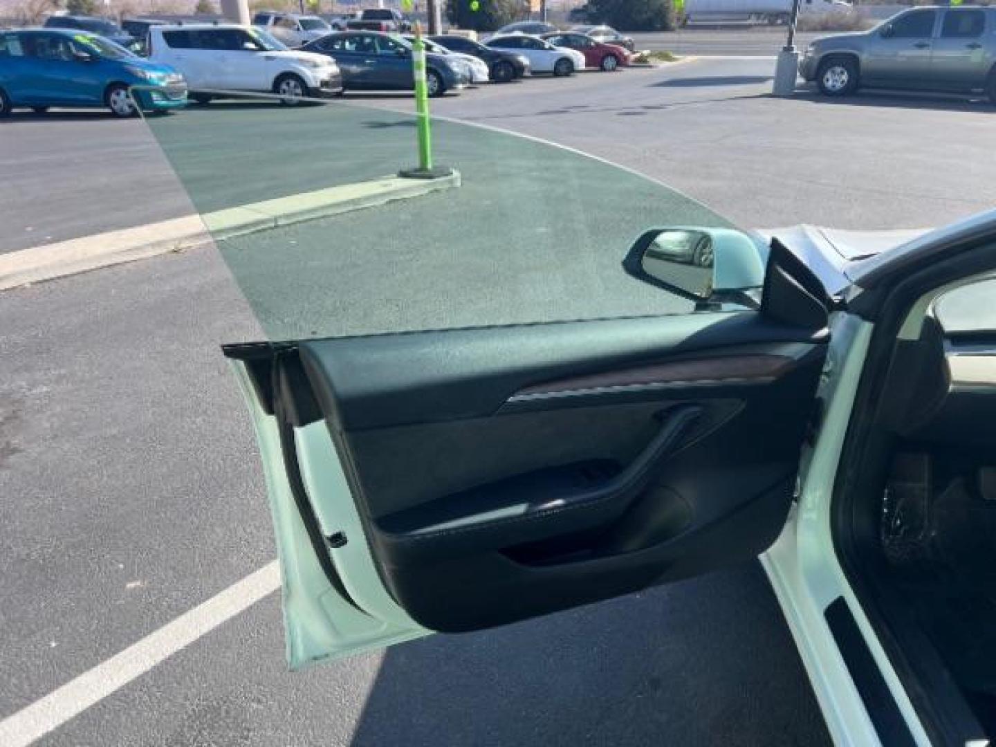 2022 Pearl White Multi-Coat /Black Tesla Model 3 Long Range Dual Motor All-Wheel Drive (5YJ3E1EBXNF) with an ELECTRIC engine, Automatic transmission, located at 1865 East Red Hills Pkwy, St. George, 84770, (435) 628-0023, 37.120850, -113.543640 - Excellent condition Tesla Model 3 Long range AWD with FULL SELF DRIVING subscription paid for. ($8 software unlock that will no longer be available to buy after Feb 14th) Lock in your FSD ownership now. Also, be to first in line to upgrade from HW3 to HW4 when Tesla makes the upgrade available as p - Photo#14