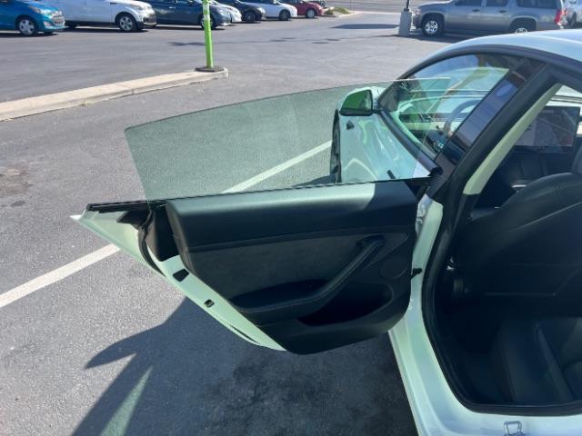 2022 Pearl White Multi-Coat /Black Tesla Model 3 Long Range Dual Motor All-Wheel Drive (5YJ3E1EBXNF) with an ELECTRIC engine, Automatic transmission, located at 1865 East Red Hills Pkwy, St. George, 84770, (435) 628-0023, 37.120850, -113.543640 - Excellent condition Tesla Model 3 Long range AWD with FULL SELF DRIVING subscription paid for. ($8 software unlock that will no longer be available to buy after Feb 14th) Lock in your FSD ownership now. Also, be to first in line to upgrade from HW3 to HW4 when Tesla makes the upgrade available as p - Photo#20