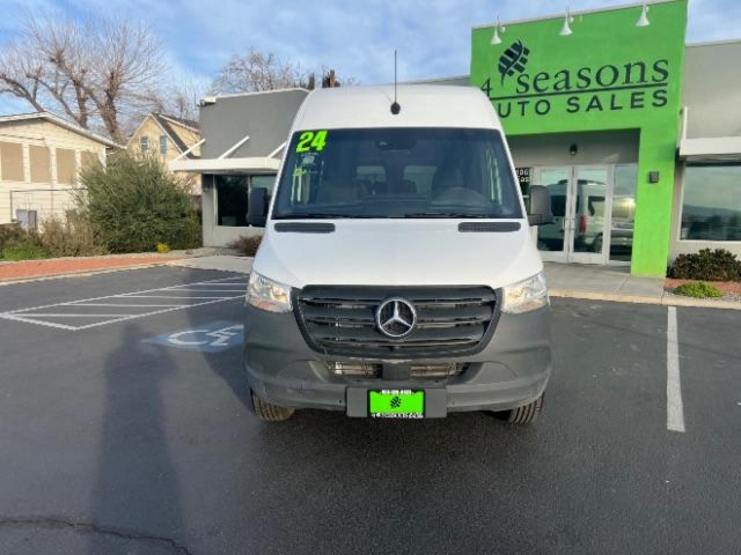 2024 Arctic White /Black Mercedes-Benz Sprinter 2500 Standard Roof 4-Cyl Diesel (W1Z4KFHY1RP) with an 2L I-4 diesel direct injection engine, Automatic transmission, located at 1865 East Red Hills Pkwy, St. George, 84770, (435) 628-0023, 37.120850, -113.543640 - Photo#1