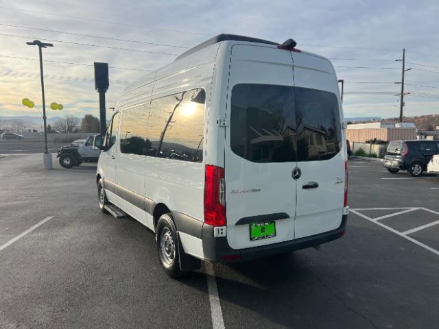 2024 Arctic White /Black Mercedes-Benz Sprinter 2500 Standard Roof 4-Cyl Diesel (W1Z4KFHY1RP) with an 2L I-4 diesel direct injection engine, Automatic transmission, located at 1865 East Red Hills Pkwy, St. George, 84770, (435) 628-0023, 37.120850, -113.543640 - Practically new, low mileage 2024 Mercedes Sprinter 2500. This is equipped with power sliding side door, electronic parking brake, 360 parking camera, cruise control, cloth seats, rear a/c, Auto temp, stepsides, rear wheel drive, diesel 2.0lL engine, 4 keys Clean title, 1 owner, no accidents. Rea - Photo#4