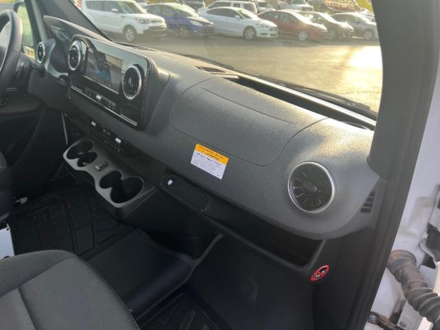 2024 Arctic White /Black Mercedes-Benz Sprinter 2500 Standard Roof 4-Cyl Diesel (W1Z4KFHY1RP) with an 2L I-4 diesel direct injection engine, Automatic transmission, located at 1865 East Red Hills Pkwy, St. George, 84770, (435) 628-0023, 37.120850, -113.543640 - Practically new, low mileage 2024 Mercedes Sprinter 2500. This is equipped with power sliding side door, electronic parking brake, 360 parking camera, cruise control, cloth seats, rear a/c, Auto temp, stepsides, rear wheel drive, diesel 2.0lL engine, 4 keys Clean title, 1 owner, no accidents. Rea - Photo#25
