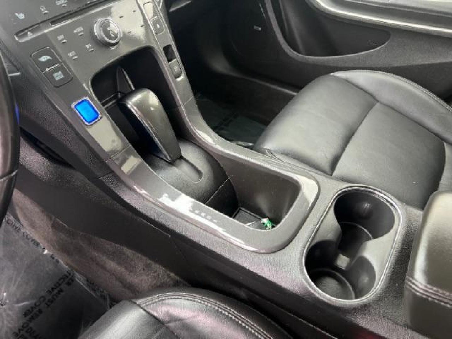 2013 Silver /Black Chevrolet Volt Premium w/ Navigation and LEP (1G1RH6E44DU) with an Plug-In Hybrid engine, Automatic transmission, located at 940 North Main Street, Cedar City, UT, 84720, (435) 628-0023, 37.692936, -113.061897 - We specialize in helping ALL people get the best financing available. No matter your credit score, good, bad or none we can get you an amazing rate. Had a bankruptcy, divorce, or repossessions? We give you the green light to get your credit back on the road. Low down and affordable payments that fit - Photo#18