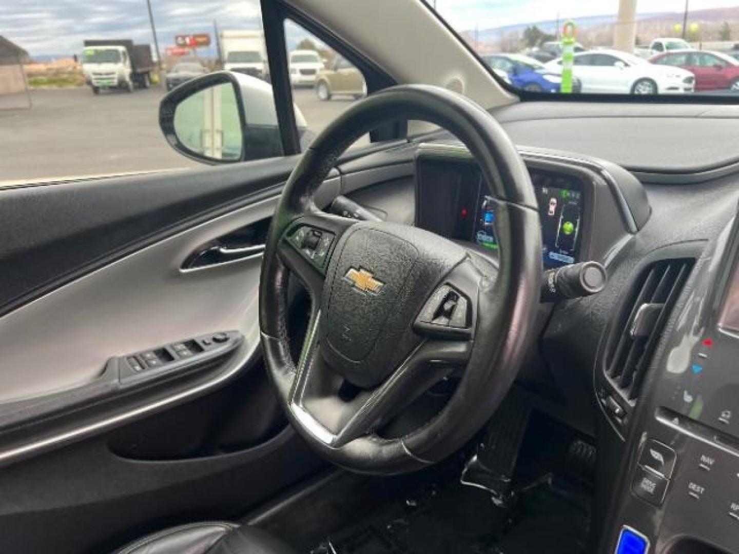2013 Silver /Black Chevrolet Volt Premium w/ Navigation and LEP (1G1RH6E44DU) with an Plug-In Hybrid engine, Automatic transmission, located at 940 North Main Street, Cedar City, UT, 84720, (435) 628-0023, 37.692936, -113.061897 - We specialize in helping ALL people get the best financing available. No matter your credit score, good, bad or none we can get you an amazing rate. Had a bankruptcy, divorce, or repossessions? We give you the green light to get your credit back on the road. Low down and affordable payments that fit - Photo#30