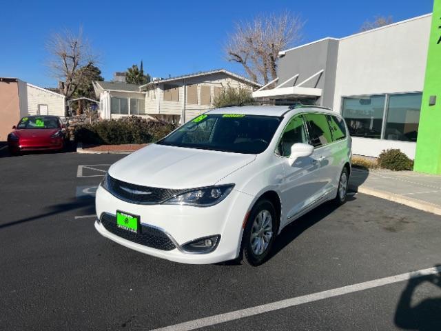 2018 Bright White Clearcoat /Black/Alloy Chrysler Pacifica Touring L (2C4RC1BG5JR) with an 3.6L V-6 DOHC engine, Automatic transmission, located at 940 North Main Street, Cedar City, UT, 84720, (435) 628-0023, 37.692936, -113.061897 - We specialize in helping ALL people get the best financing available. No matter your credit score, good, bad or none we can get you an amazing rate. Had a bankruptcy, divorce, or repossessions? We give you the green light to get your credit back on the road. Low down and affordable payments that fit - Photo#2