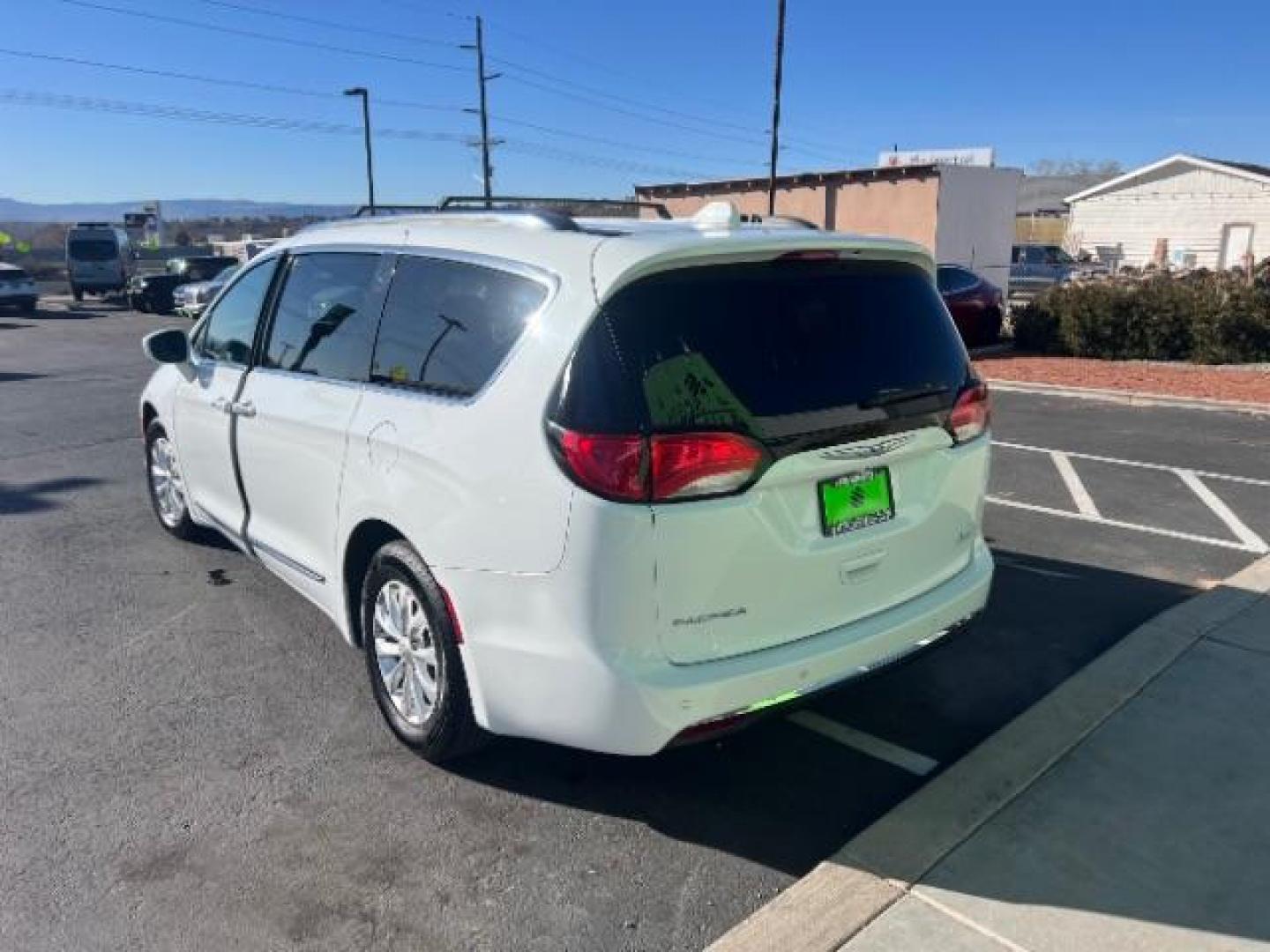 2018 Bright White Clearcoat /Black/Alloy Chrysler Pacifica Touring L (2C4RC1BG5JR) with an 3.6L V-6 DOHC engine, Automatic transmission, located at 940 North Main Street, Cedar City, UT, 84720, (435) 628-0023, 37.692936, -113.061897 - We specialize in helping ALL people get the best financing available. No matter your credit score, good, bad or none we can get you an amazing rate. Had a bankruptcy, divorce, or repossessions? We give you the green light to get your credit back on the road. Low down and affordable payments that fit - Photo#4