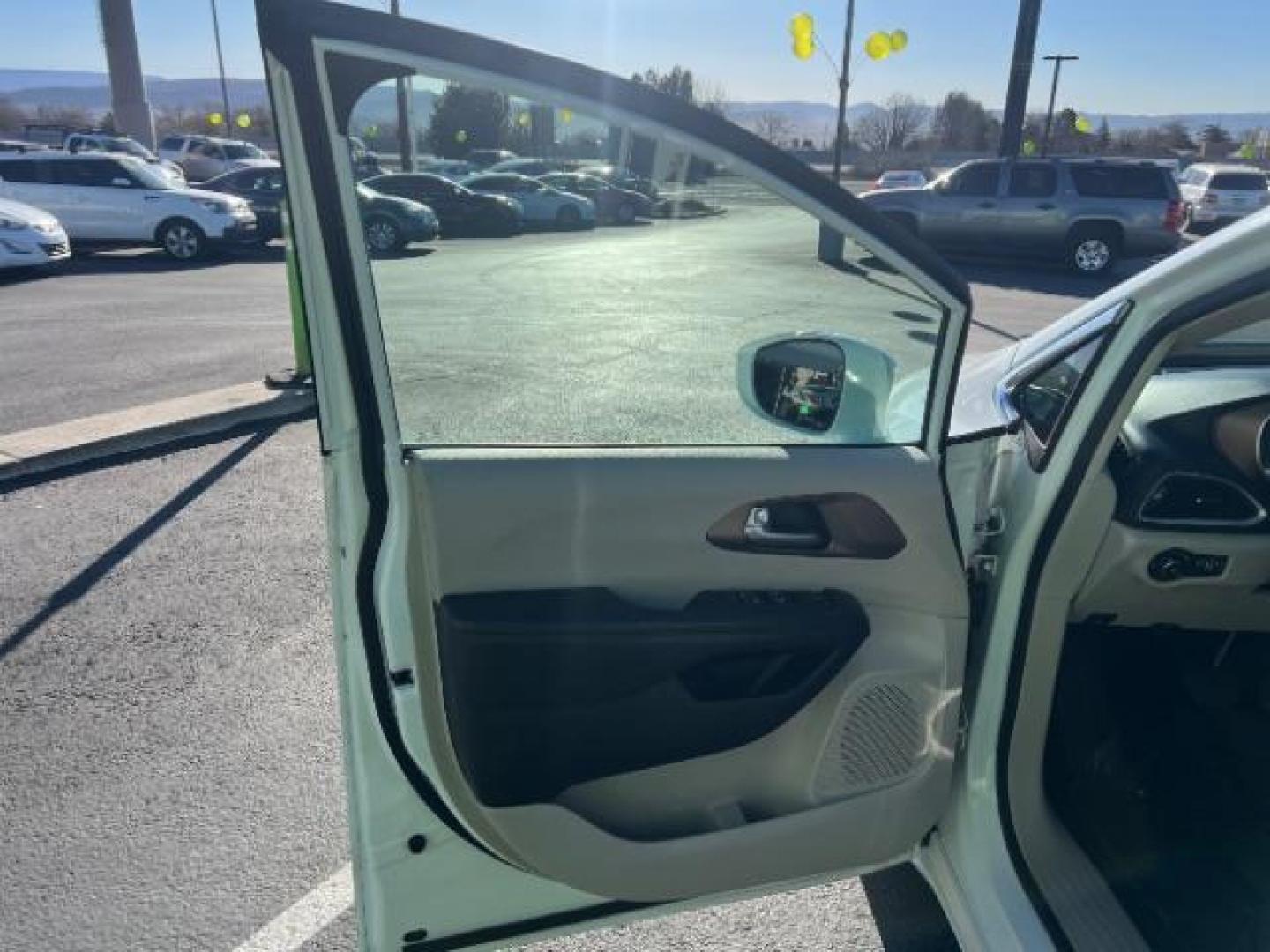 2018 Bright White Clearcoat /Black/Alloy Chrysler Pacifica Touring L (2C4RC1BG5JR) with an 3.6L V-6 DOHC engine, Automatic transmission, located at 940 North Main Street, Cedar City, UT, 84720, (435) 628-0023, 37.692936, -113.061897 - We specialize in helping ALL people get the best financing available. No matter your credit score, good, bad or none we can get you an amazing rate. Had a bankruptcy, divorce, or repossessions? We give you the green light to get your credit back on the road. Low down and affordable payments that fit - Photo#12
