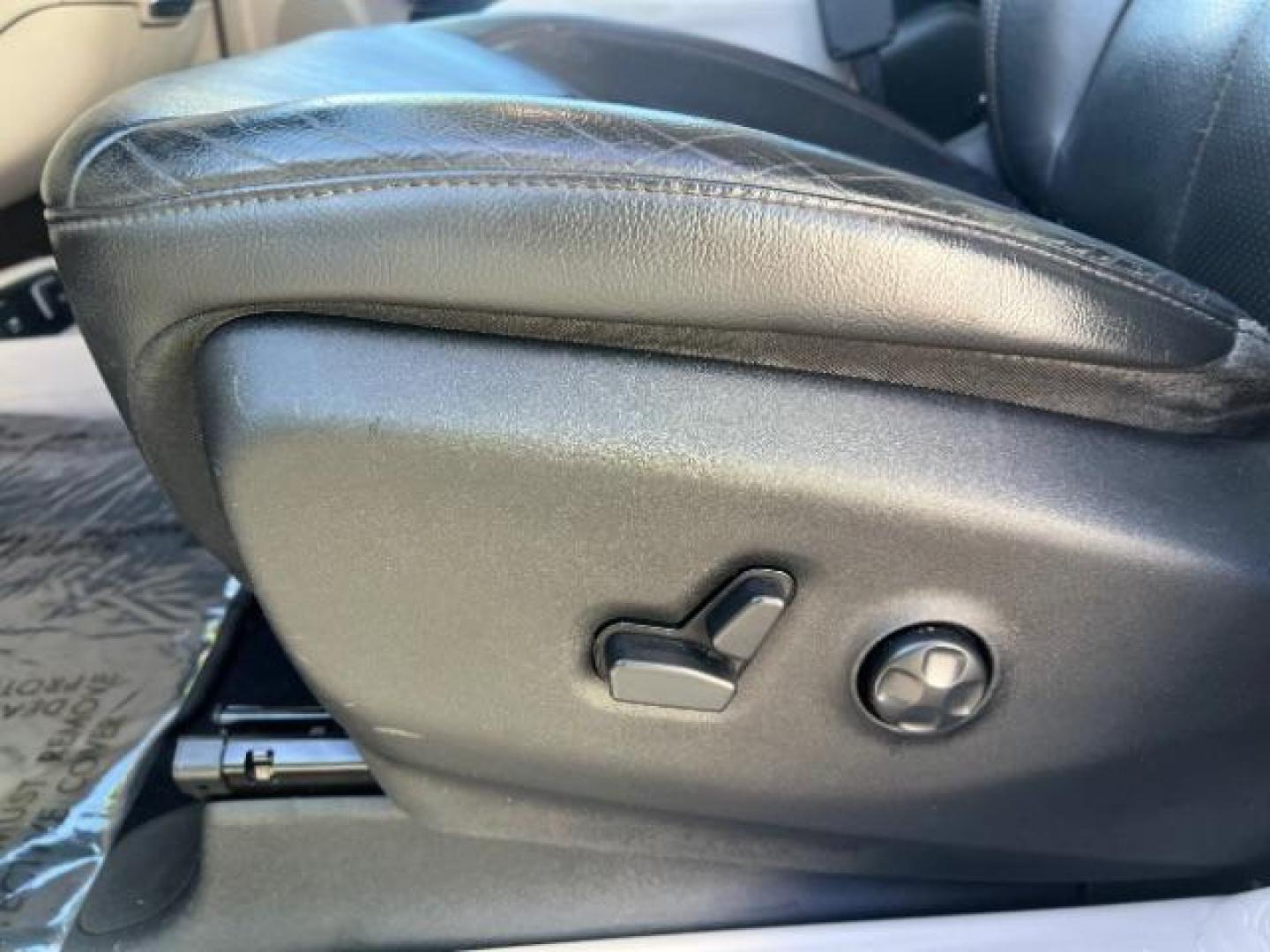 2018 Bright White Clearcoat /Black/Alloy Chrysler Pacifica Touring L (2C4RC1BG5JR) with an 3.6L V-6 DOHC engine, Automatic transmission, located at 940 North Main Street, Cedar City, UT, 84720, (435) 628-0023, 37.692936, -113.061897 - We specialize in helping ALL people get the best financing available. No matter your credit score, good, bad or none we can get you an amazing rate. Had a bankruptcy, divorce, or repossessions? We give you the green light to get your credit back on the road. Low down and affordable payments that fit - Photo#13