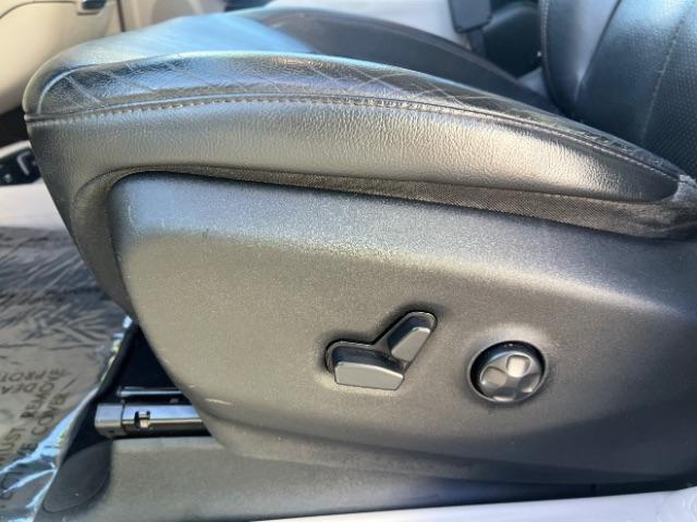 2018 Bright White Clearcoat /Black/Alloy Chrysler Pacifica Touring L (2C4RC1BG5JR) with an 3.6L V-6 DOHC engine, Automatic transmission, located at 940 North Main Street, Cedar City, UT, 84720, (435) 628-0023, 37.692936, -113.061897 - We specialize in helping ALL people get the best financing available. No matter your credit score, good, bad or none we can get you an amazing rate. Had a bankruptcy, divorce, or repossessions? We give you the green light to get your credit back on the road. Low down and affordable payments that fit - Photo#13