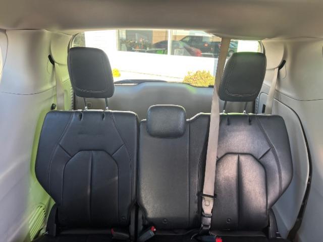 2018 Bright White Clearcoat /Black/Alloy Chrysler Pacifica Touring L (2C4RC1BG5JR) with an 3.6L V-6 DOHC engine, Automatic transmission, located at 940 North Main Street, Cedar City, UT, 84720, (435) 628-0023, 37.692936, -113.061897 - We specialize in helping ALL people get the best financing available. No matter your credit score, good, bad or none we can get you an amazing rate. Had a bankruptcy, divorce, or repossessions? We give you the green light to get your credit back on the road. Low down and affordable payments that fit - Photo#23