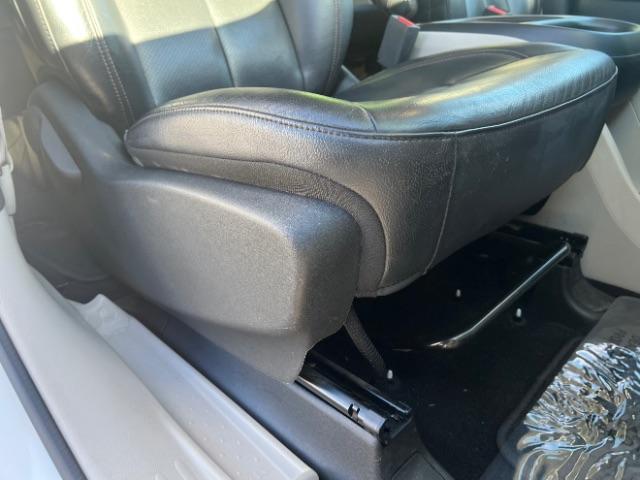 2018 Bright White Clearcoat /Black/Alloy Chrysler Pacifica Touring L (2C4RC1BG5JR) with an 3.6L V-6 DOHC engine, Automatic transmission, located at 940 North Main Street, Cedar City, UT, 84720, (435) 628-0023, 37.692936, -113.061897 - We specialize in helping ALL people get the best financing available. No matter your credit score, good, bad or none we can get you an amazing rate. Had a bankruptcy, divorce, or repossessions? We give you the green light to get your credit back on the road. Low down and affordable payments that fit - Photo#28