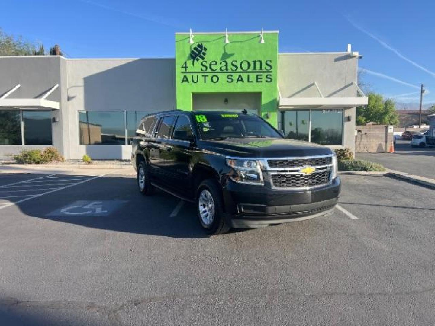 2018 Black /Jet Black/Dark Ash Chevrolet Suburban LT (1GNSKHKCXJR) with an EcoTec3 5.3L V-8 gasoline direct injection engine, Automatic transmission, located at 1865 East Red Hills Pkwy, St. George, 84770, (435) 628-0023, 37.120850, -113.543640 - We specialize in helping ALL people get the best financing available. No matter your credit score, good, bad or none we can get you an amazing rate. Had a bankruptcy, divorce, or repossessions? We give you the green light to get your credit back on the road. Low down and affordable payments that fit - Photo#0