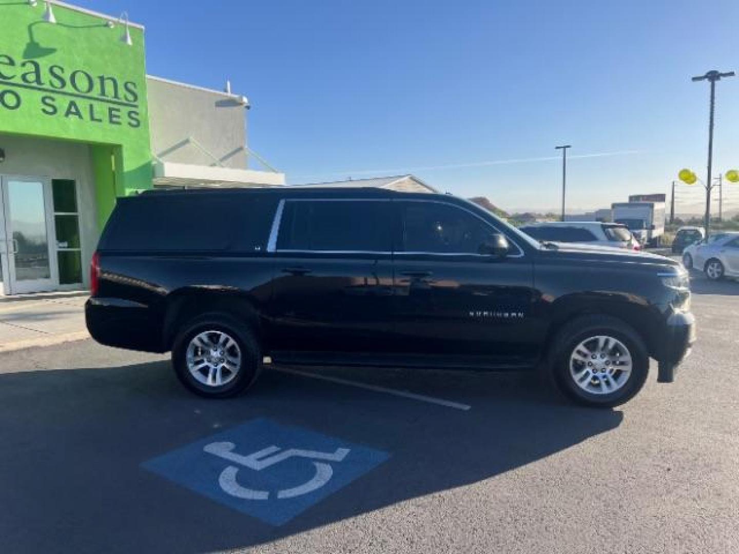 2018 Black /Jet Black/Dark Ash Chevrolet Suburban LT (1GNSKHKCXJR) with an EcoTec3 5.3L V-8 gasoline direct injection engine, Automatic transmission, located at 1865 East Red Hills Pkwy, St. George, 84770, (435) 628-0023, 37.120850, -113.543640 - We specialize in helping ALL people get the best financing available. No matter your credit score, good, bad or none we can get you an amazing rate. Had a bankruptcy, divorce, or repossessions? We give you the green light to get your credit back on the road. Low down and affordable payments that fit - Photo#7