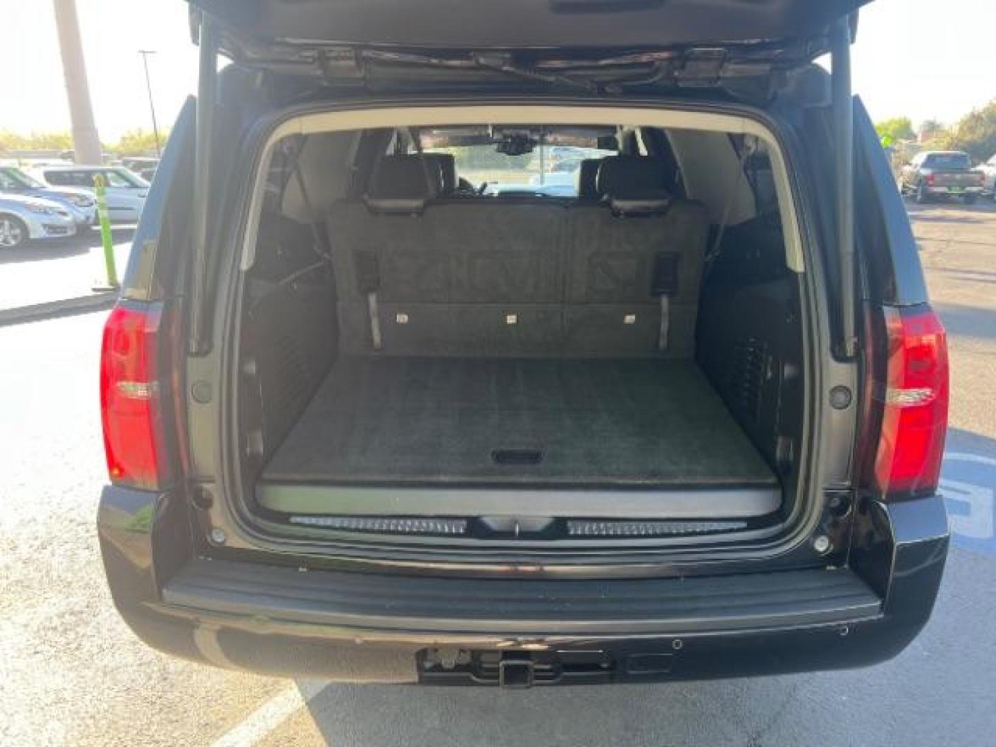 2018 Black /Jet Black/Dark Ash Chevrolet Suburban LT (1GNSKHKCXJR) with an EcoTec3 5.3L V-8 gasoline direct injection engine, Automatic transmission, located at 1865 East Red Hills Pkwy, St. George, 84770, (435) 628-0023, 37.120850, -113.543640 - We specialize in helping ALL people get the best financing available. No matter your credit score, good, bad or none we can get you an amazing rate. Had a bankruptcy, divorce, or repossessions? We give you the green light to get your credit back on the road. Low down and affordable payments that fit - Photo#27