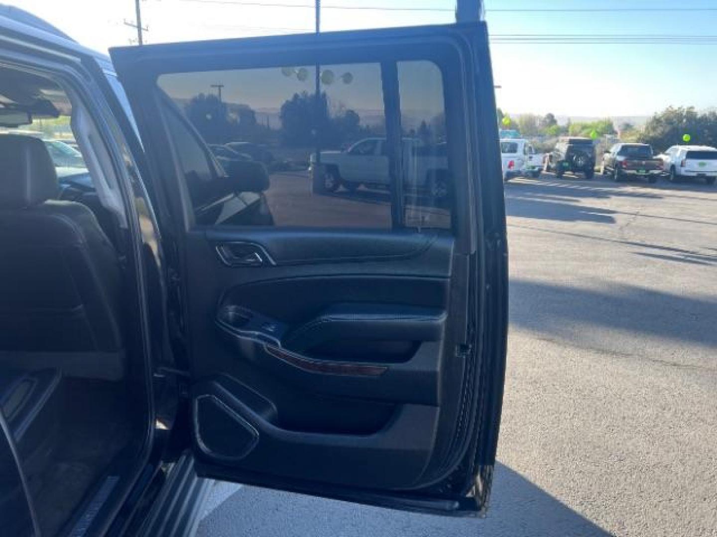 2018 Black /Jet Black/Dark Ash Chevrolet Suburban LT (1GNSKHKCXJR) with an EcoTec3 5.3L V-8 gasoline direct injection engine, Automatic transmission, located at 1865 East Red Hills Pkwy, St. George, 84770, (435) 628-0023, 37.120850, -113.543640 - We specialize in helping ALL people get the best financing available. No matter your credit score, good, bad or none we can get you an amazing rate. Had a bankruptcy, divorce, or repossessions? We give you the green light to get your credit back on the road. Low down and affordable payments that fit - Photo#28
