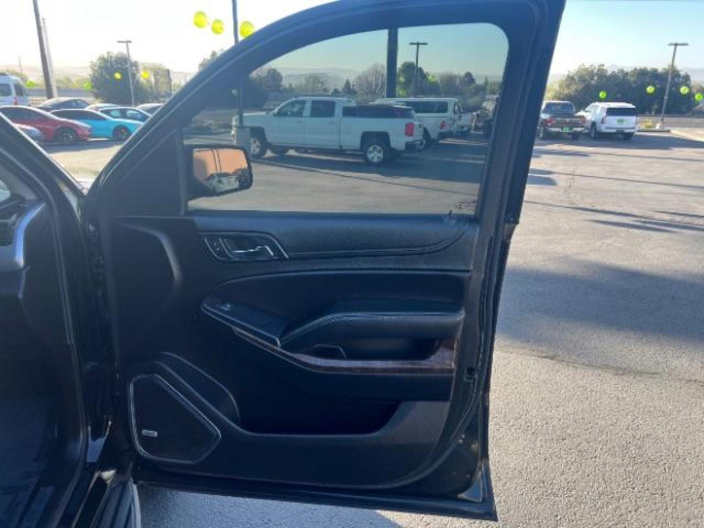 2018 Black /Jet Black/Dark Ash Chevrolet Suburban LT (1GNSKHKCXJR) with an EcoTec3 5.3L V-8 gasoline direct injection engine, Automatic transmission, located at 1865 East Red Hills Pkwy, St. George, 84770, (435) 628-0023, 37.120850, -113.543640 - We specialize in helping ALL people get the best financing available. No matter your credit score, good, bad or none we can get you an amazing rate. Had a bankruptcy, divorce, or repossessions? We give you the green light to get your credit back on the road. Low down and affordable payments that fit - Photo#30