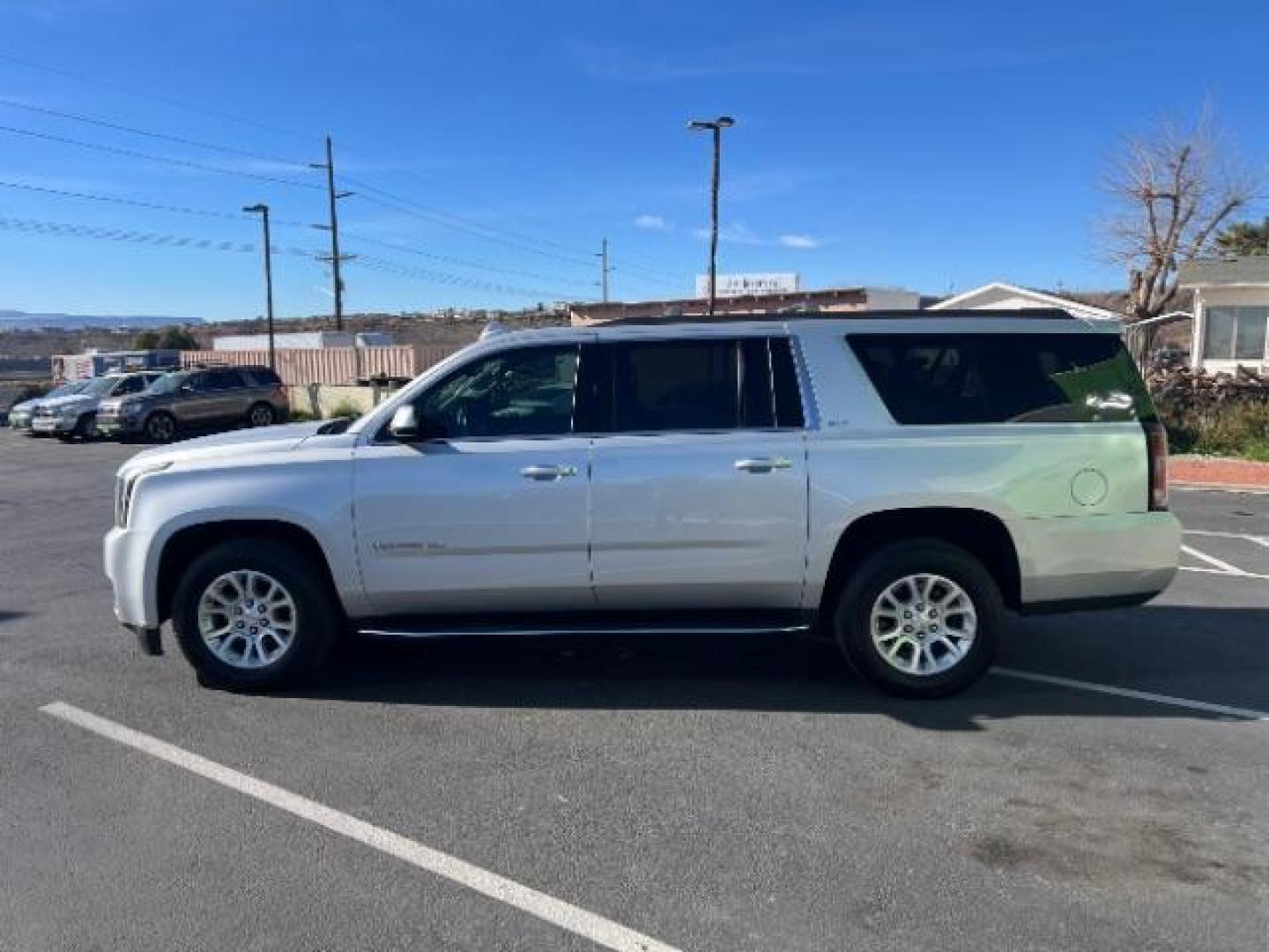 2019 Quicksilver Metallic /Jet Black GMC Yukon XL SLT (1GKS2GKCXKR) , Automatic transmission, located at 1865 East Red Hills Pkwy, St. George, 84770, (435) 628-0023, 37.120850, -113.543640 - We specialize in helping ALL people get the best financing available. No matter your credit score, good, bad or none we can get you an amazing rate. Had a bankruptcy, divorce, or repossessions? We give you the green light to get your credit back on the road. Low down and affordable payments that fit- Photo#3