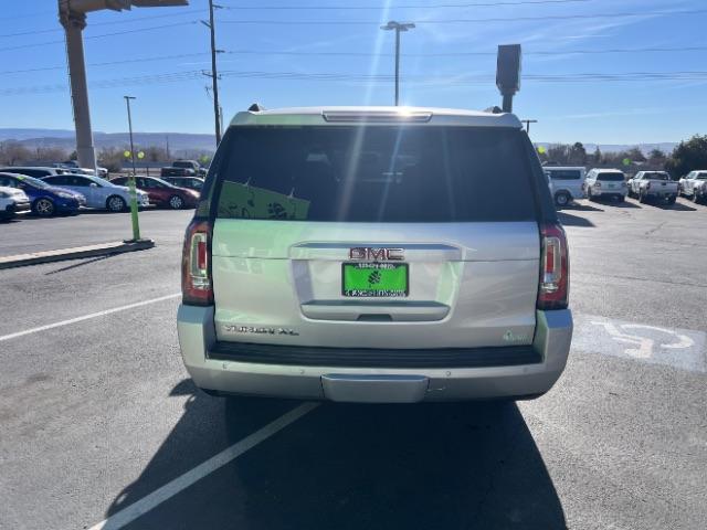 2019 Quicksilver Metallic /Jet Black GMC Yukon XL SLT (1GKS2GKCXKR) , Automatic transmission, located at 1865 East Red Hills Pkwy, St. George, 84770, (435) 628-0023, 37.120850, -113.543640 - We specialize in helping ALL people get the best financing available. No matter your credit score, good, bad or none we can get you an amazing rate. Had a bankruptcy, divorce, or repossessions? We give you the green light to get your credit back on the road. Low down and affordable payments that fit - Photo#7