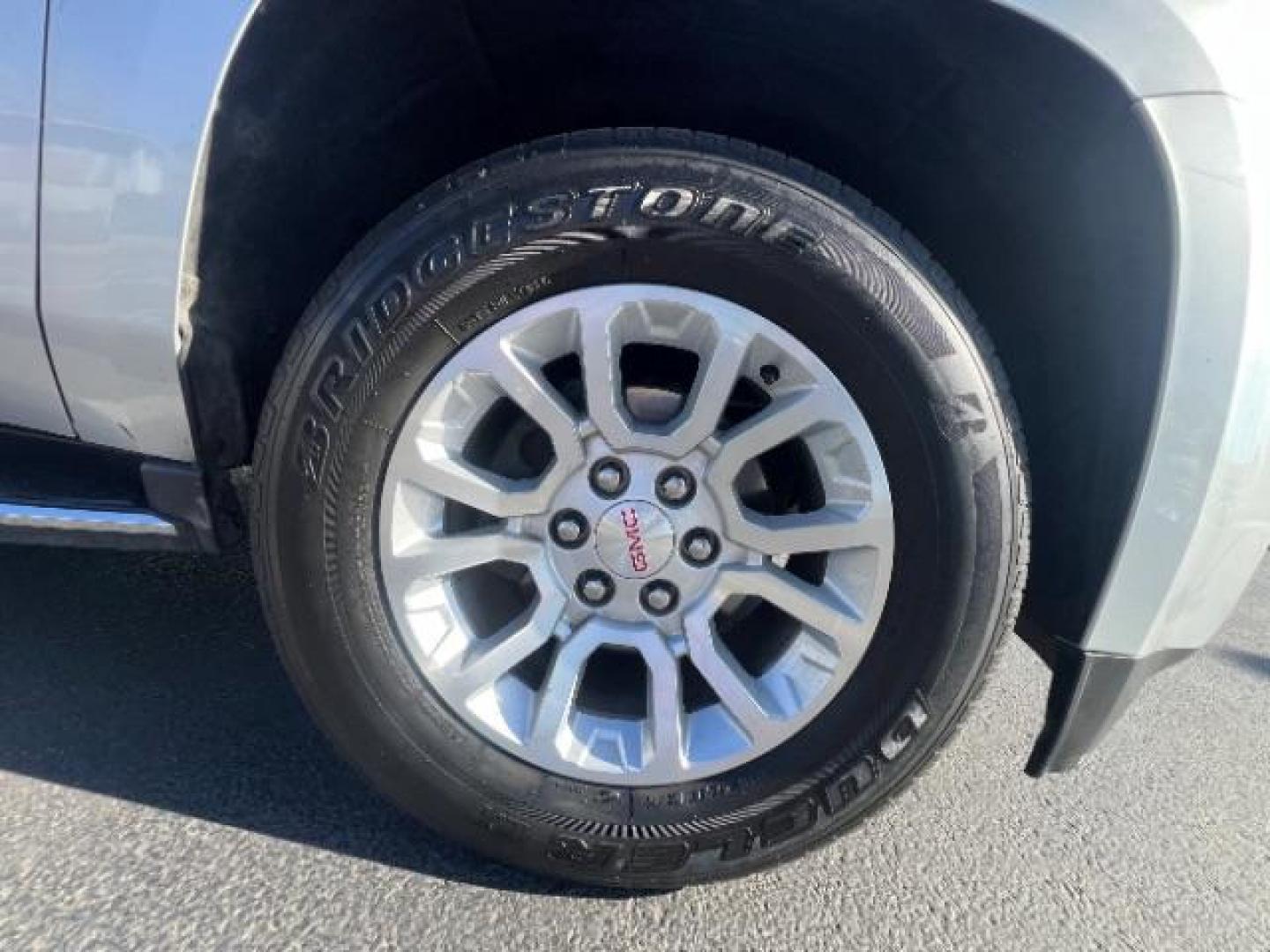 2019 Quicksilver Metallic /Jet Black GMC Yukon XL SLT (1GKS2GKCXKR) , Automatic transmission, located at 1865 East Red Hills Pkwy, St. George, 84770, (435) 628-0023, 37.120850, -113.543640 - We specialize in helping ALL people get the best financing available. No matter your credit score, good, bad or none we can get you an amazing rate. Had a bankruptcy, divorce, or repossessions? We give you the green light to get your credit back on the road. Low down and affordable payments that fit- Photo#10